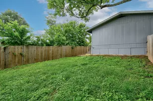6301 Arnold Dr, Austin, TX 78723 - Photo 22