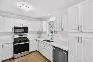 11507 Elk Park Cir, Austin, TX 78759 - Photo 16