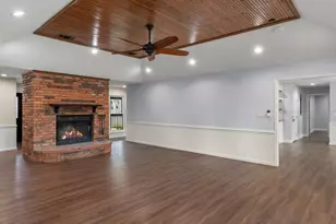 154 Shoreline Dr, Bastrop, TX 78602 - Photo 10