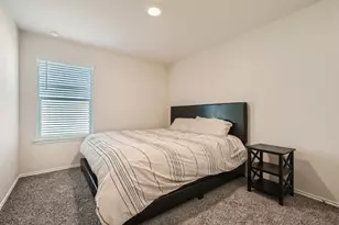 201 Break Ave, Taylor, TX 76574 - Photo 8