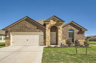 201 Break Ave, Taylor, TX 76574 - Photo 2