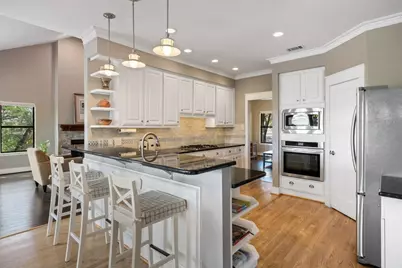 6005 Bon Terra Drive, Austin, TX 78731 - Photo 12