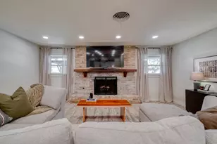 2117 Gaston Pl Dr, Austin, TX 78723 - Photo 6