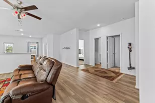 216 Blue Hibiscus Dr, Liberty Hill, TX 78642 - Photo 4