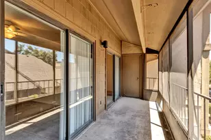 1202 Thorpe Ln, San Marcos, TX 78666 - Photo 8