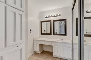 1202 Thorpe Ln, San Marcos, TX 78666 - Photo 10