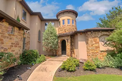 304 Pheasant Meadow Meadow, Liberty Hill, TX 78642 - Photo 2