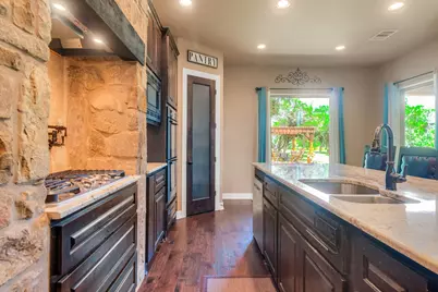 304 Pheasant Meadow Meadow, Liberty Hill, TX 78642 - Photo 12