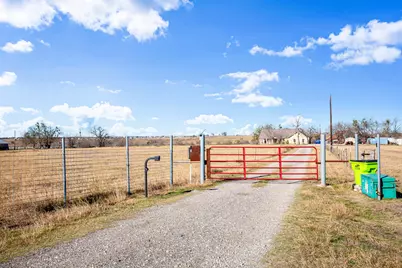 19700 Engelmann Lane, Manor, TX 78653 - Photo 2