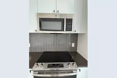 800 Embassy Drive #505, Austin, TX 78702 - Photo 2