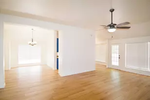506 Pleasant Valley Dr, Pflugerville, TX 78660 - Photo 4