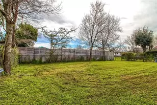 1805 Rhodes Rd, Austin, TX 78721 - Photo 16