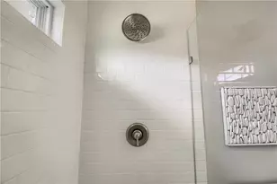 1805 Rhodes Rd, Austin, TX 78721 - Photo 12