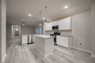 13713 Ryan Range Ln, Elgin, TX 78621 - Photo 12