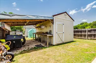 301 Verbena Dr, Kyle, TX 78640 - Photo 40