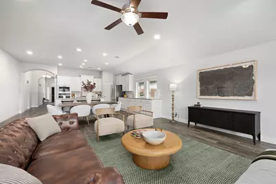321 La Grotta Lane, Georgetown, TX 78628 - Photo 14