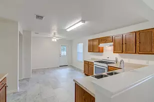 7505 Aspen Brook Dr, Austin, TX 78744 - Photo 4