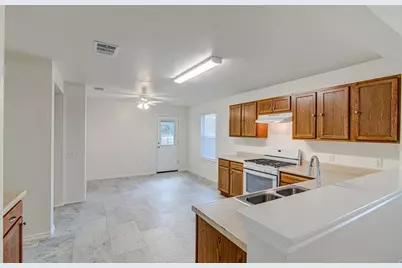 7505 Aspen Brook Drive, Austin, TX 78744 - Photo 4