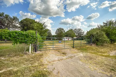 901 State Highway 21 Highway W, Cedar Creek, TX 78612 - Photo 14