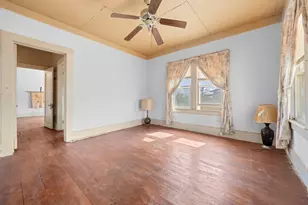 401 S Love Ave, Florence, TX 76527 - Photo 10