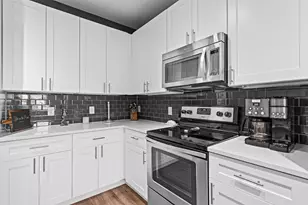 1900 Barton Springs Rd, Austin, TX 78704 - Photo 8