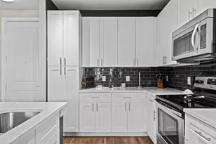 1900 Barton Springs Rd, Austin, TX 78704 - Photo 10