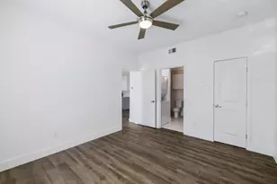 114 E 31st St, Austin, TX 78705 - Photo 14