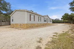 305 Saratoga Springs Cove, Liberty Hill, TX 78642 - Photo 2