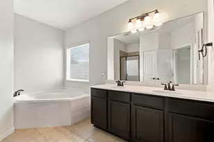1524 Treeta Trail, Kyle, TX 78640 - Photo 20