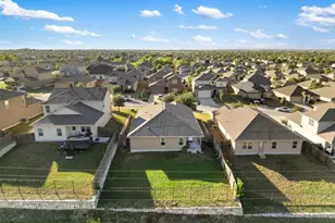 117 Liard River Rd, Hutto, TX 78634 - Photo 38