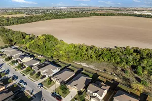 117 Liard River Rd, Hutto, TX 78634 - Photo 4