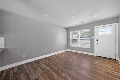 2321 Lakehurst Drive, Austin, TX 78744 - Photo 8