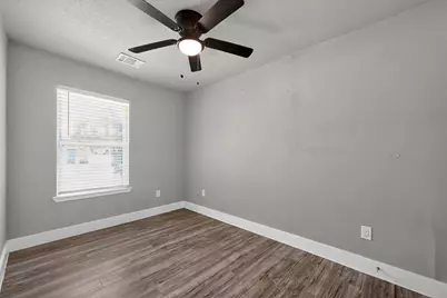 2321 Lakehurst Drive, Austin, TX 78744 - Photo 18