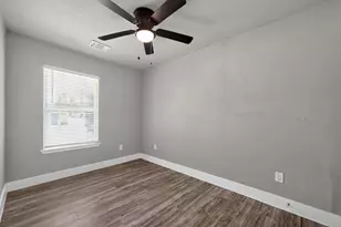 2321 Lakehurst Dr, Austin, TX 78744 - Photo 18