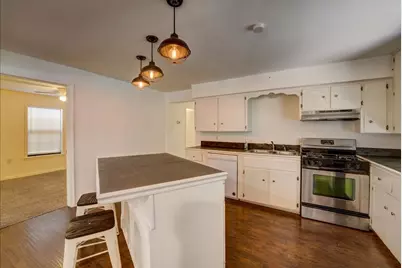 1105 E 3rd Street, Austin, TX 78702 - Photo 4