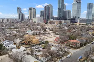 1105 E 3rd St, Austin, TX 78702 - Photo 38