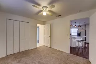 1105 E 3rd St, Austin, TX 78702 - Photo 12