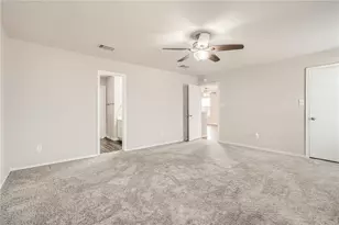 612 Copper Ct, Jarrell, TX 76537 - Photo 16