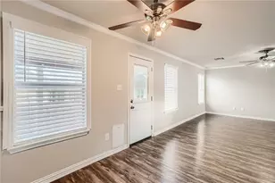 612 Copper Ct, Jarrell, TX 76537 - Photo 10