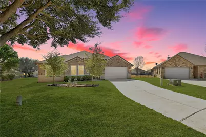 106 Pelican Court, Bastrop, TX 78602 - Photo 2