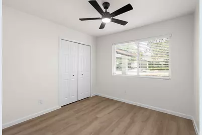 7204 Towering Oaks Drive, Austin, TX 78745 - Photo 18