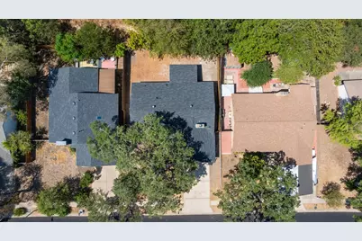 7204 Towering Oaks Drive, Austin, TX 78745 - Photo 30