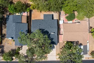 7204 Towering Oaks Dr, Austin, TX 78745 - Photo 30