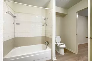 904 N Meadows Dr, Austin, TX 78758 - Photo 12