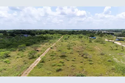 401 Turnback Trail, Dale, TX 78616 - Photo 22