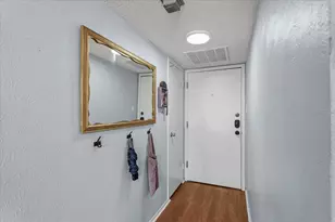 1800 Lavaca St, Austin, TX 78701 - Photo 16