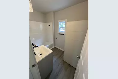 622 Scarbrough Street, Rockdale, TX 76567 - Photo 8