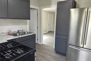 622 Scarbrough St, Rockdale, TX 76567 - Photo 4