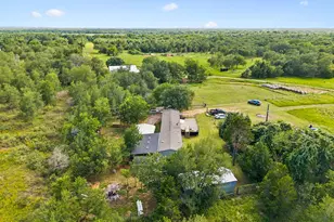 253 N County Line Rd, Elgin, TX 78621 - Photo 36