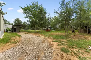 253 N County Line Rd, Elgin, TX 78621 - Photo 24
